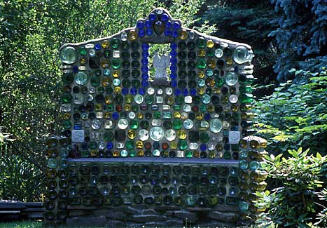 hotai-bottle-bench.jpg